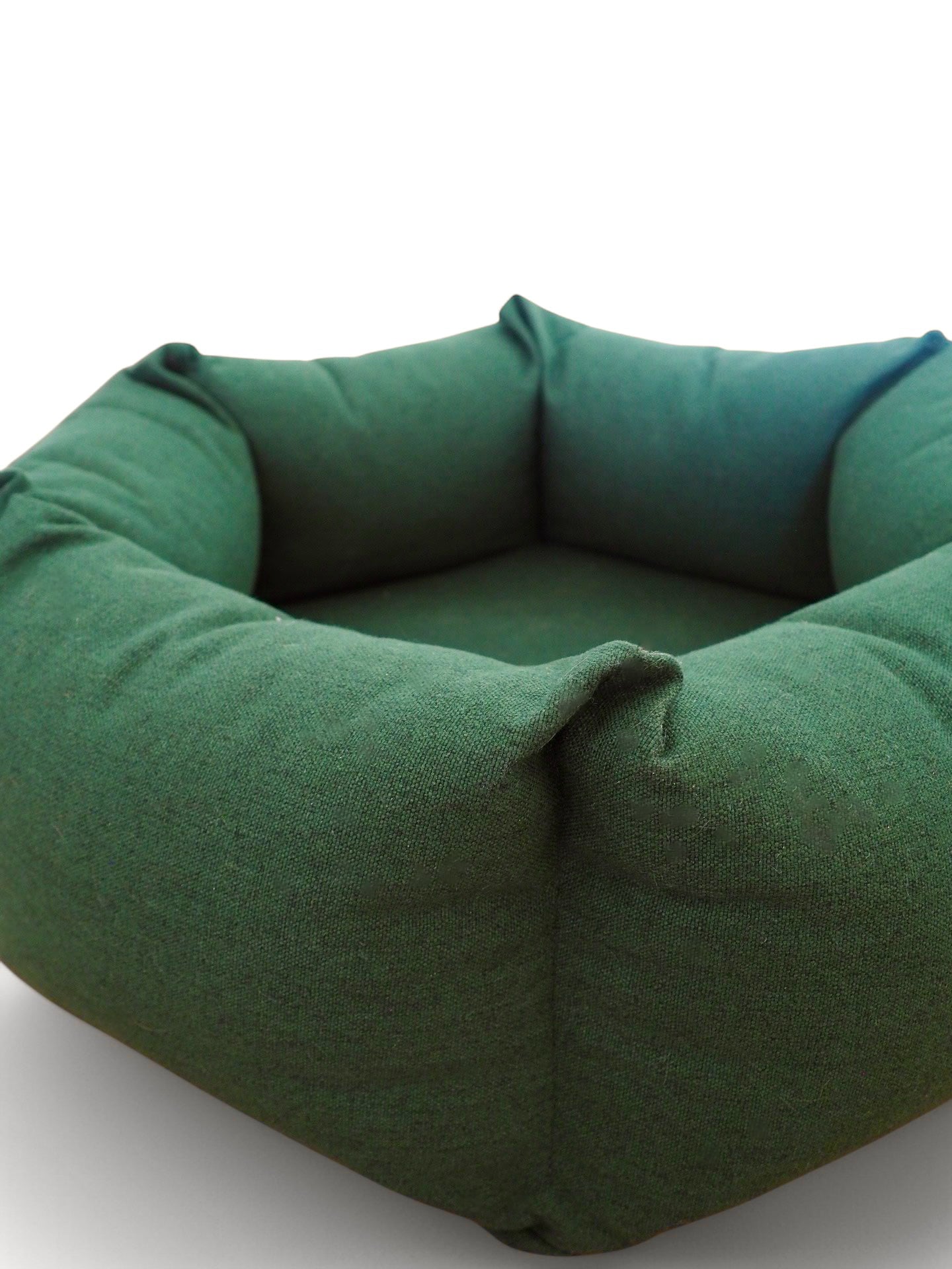 The Nest - Hundebett Kieferngrün